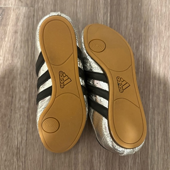 adidas Taekwondo Sneakers Silver 6.5W - Picture 5 of 5